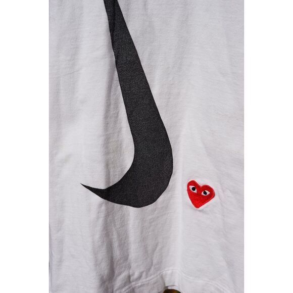 Comme des Garçons Play x Nike Swoosh T-Shirt - Picture 2 of 6